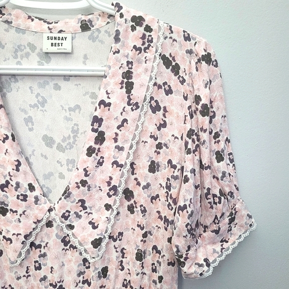 Aritzia Sunday Best Aki Short Sleeve Floral Dress - Picture 7 of 14